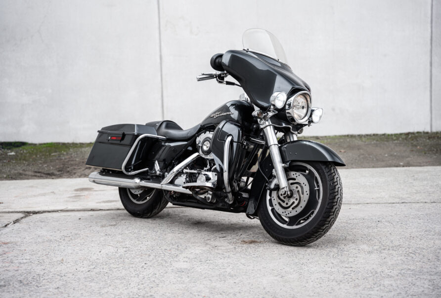 Harley davidson ultra limited zwart 26