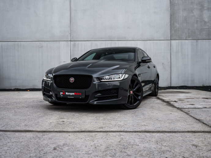 Jaguar R-Dynamic XE 20D - SE uitvoering